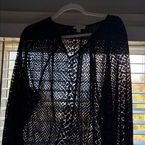Evereve Size Large Black Sheer Long Sleeve Top